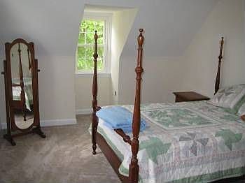2nd image of 518 Amosland Rd