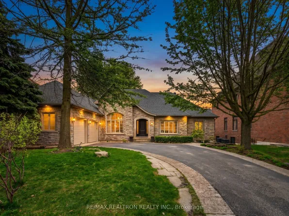 103 Duncan Rd, Richmond Hill, ON L4C 6J4