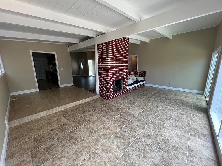 1845 Ord Grove Ave — Photo 26