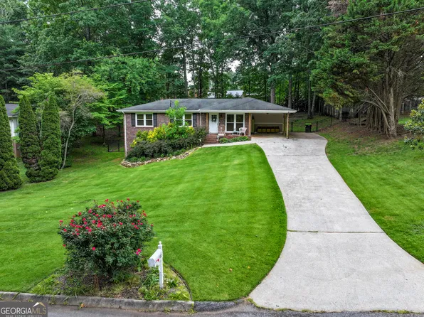 208 Windsor Pl, Bremen, GA 30110