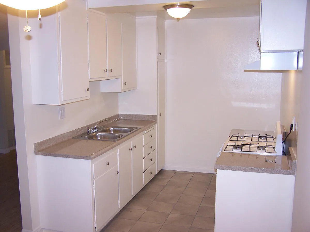 Building Photo - 5040 Tujunga Ave #6