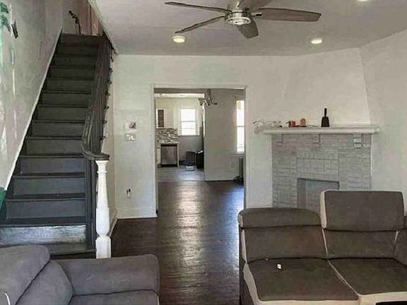 Additional Living Room