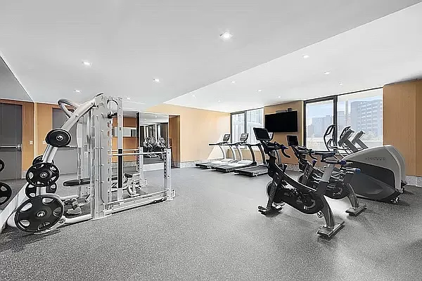 Rented by Douglas Elliman | media 14