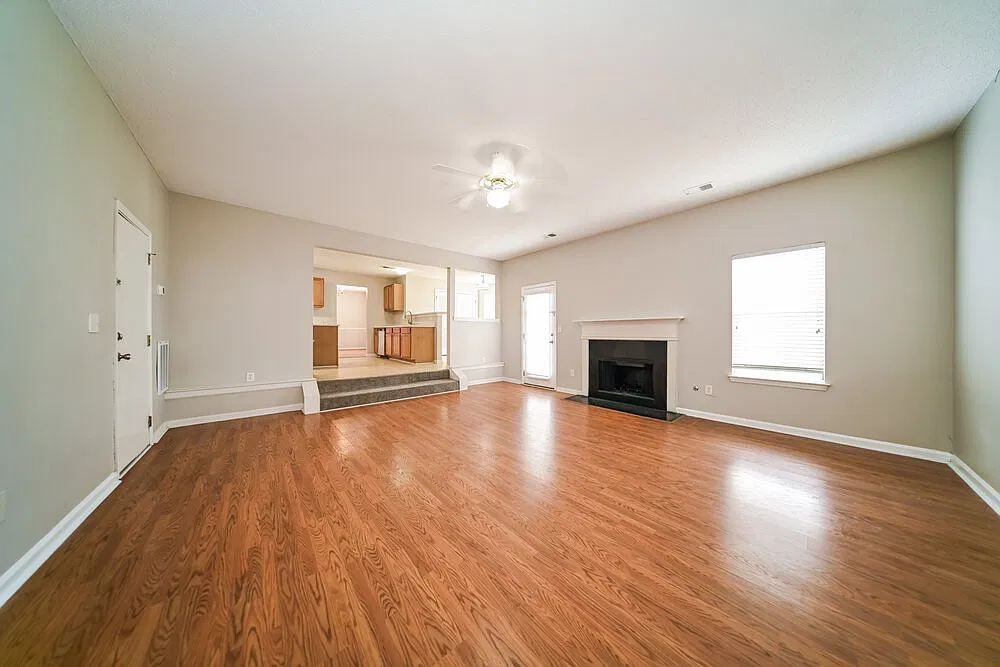 4 bed, 2.5 bath, 2935 sqft, $2,170 — Photo 4