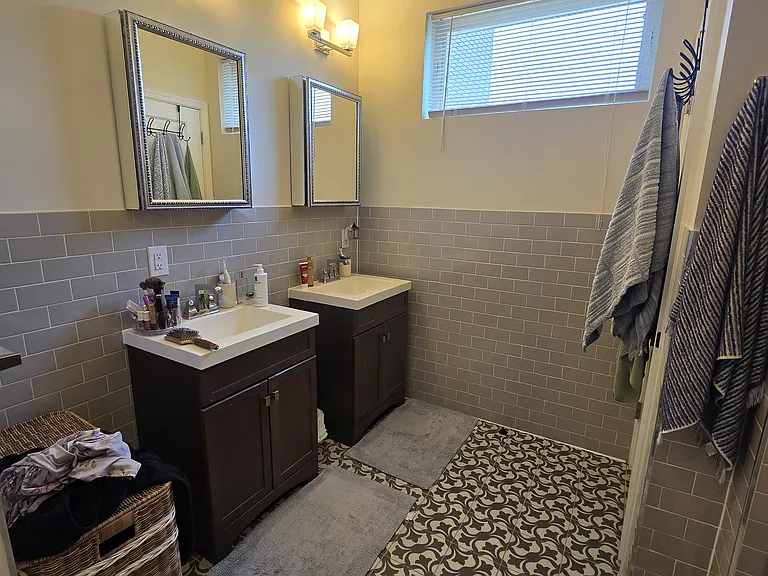 2533 Poplar St #32 — Photo 8