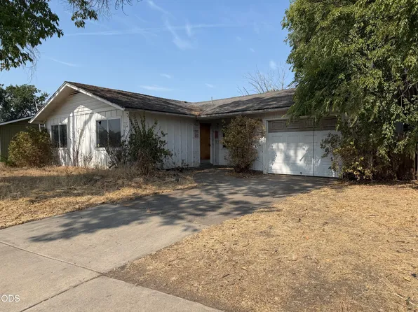 8005 Gladstone Ave, White City, OR 97503