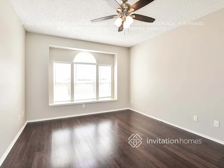 205 Moss Dr — Photo 6