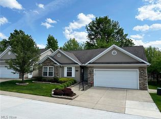 526 Harvest Ln, Independence, OH 44131
