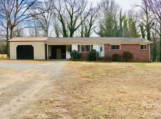 2280 19th Ave NE, Hickory, NC 28601