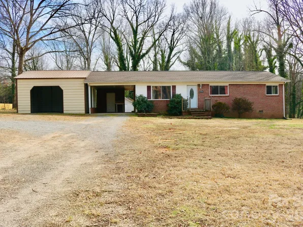 2280 19th Ave NE, Hickory, NC 28601