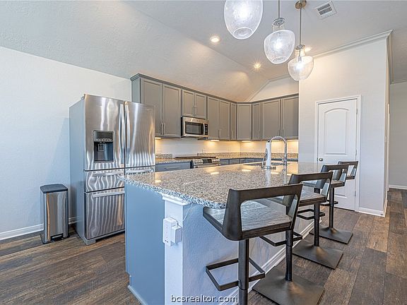3rd image of 5129 Maroon Creek Dr
