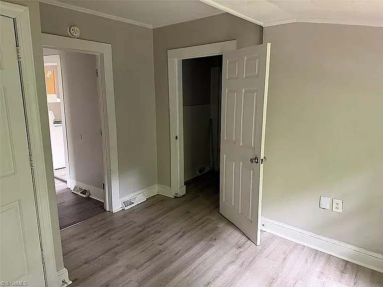 4224 Ogburn Ave — Photo 3