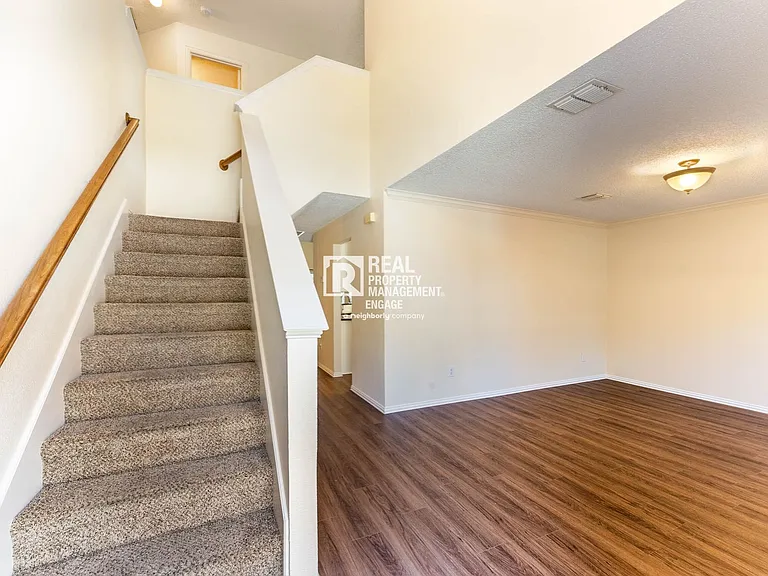 3929 Acorn Ln — Photo 9