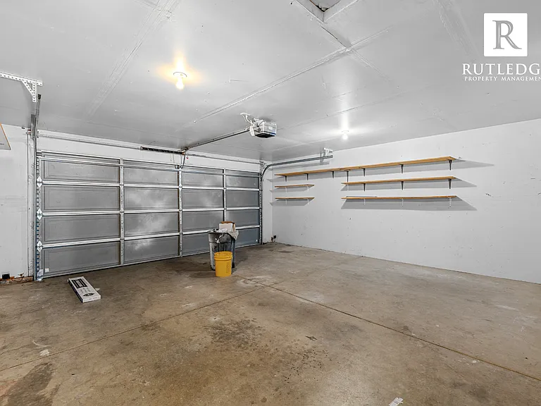 164 S Haskell St — Photo 15