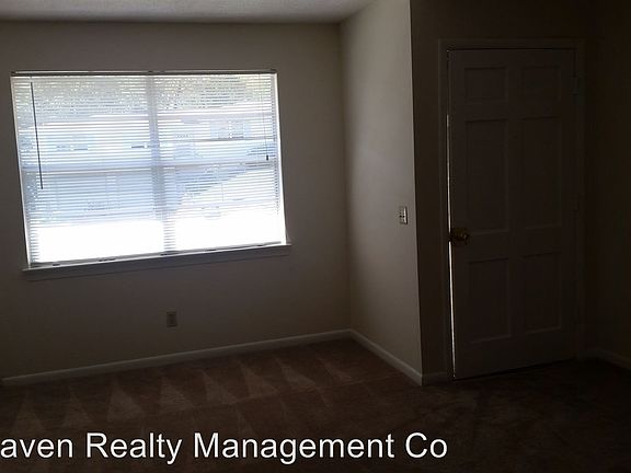 3rd image of 4605 Plaza Hills Ln APT B