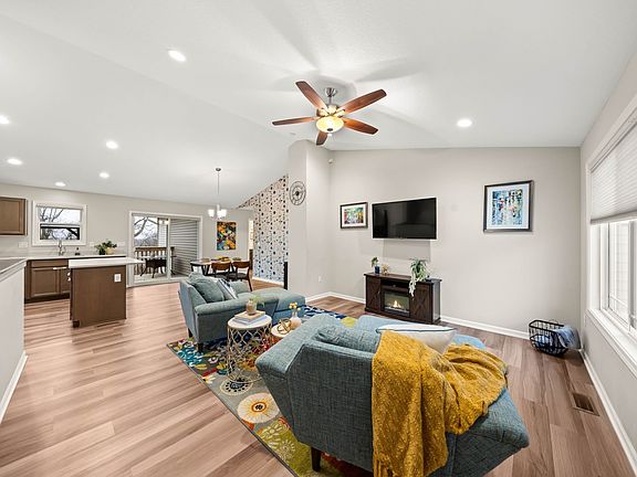 4th image of 5337 Carter Ct