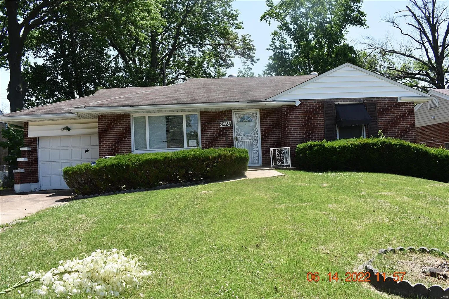 9224 Longridge Dr photo 1
