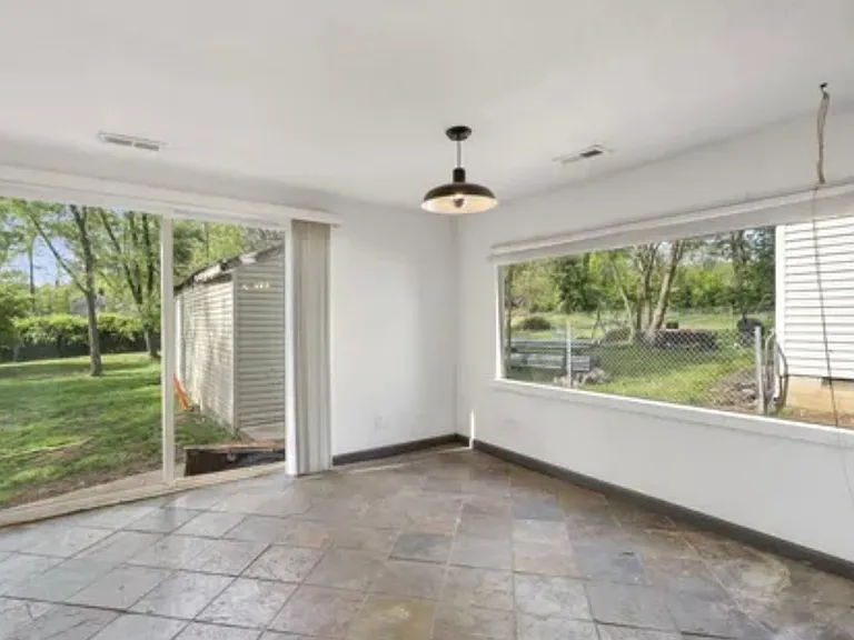 2822 W College St — Photo 10