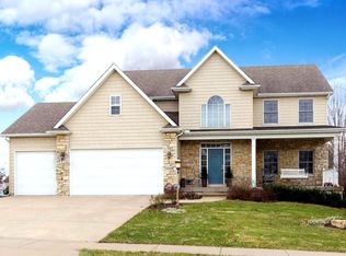 3319 Adele Ln, Bettendorf, IA 52722
