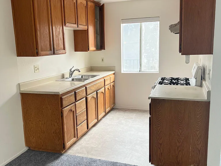1426 N Edison Blvd #C — Photo 3