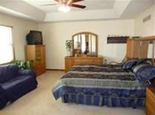 5 Brittany Ct, Bloomington, IL