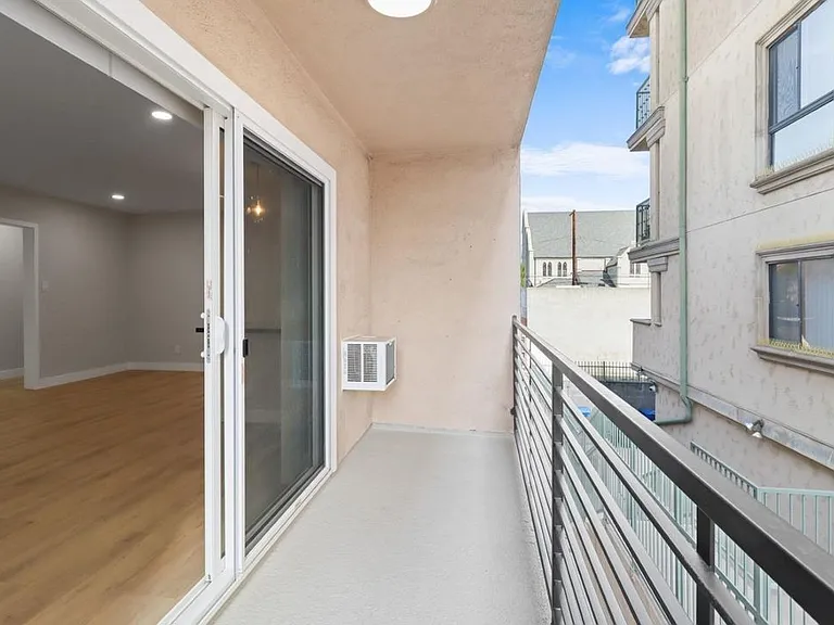 3848 Vinton Ave #3 — Photo 6