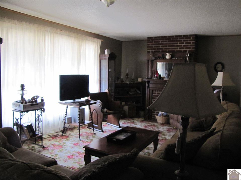 1277 Court St, Wickliffe, KY 42087 Zillow