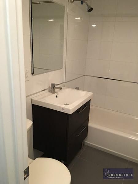 2nd image of 87 Minna St #1
