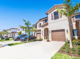 3325 W 111th St, Hialeah, FL 33018