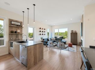 1588 N Dairy Rd #409, Saanich, BC V8T3J4