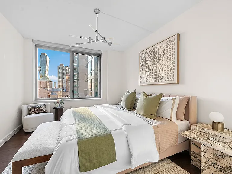 225 E 34th St #7B — Photo 5