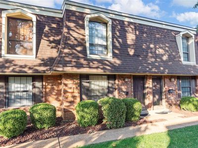 1841 Mansard Dr, Saint Louis, MO, 63125
