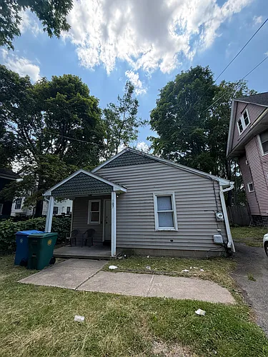 107 Peck St Photo 1