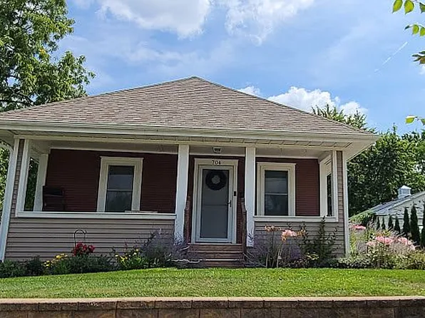 704 S Jefferson St, Lockport, IL 60441
