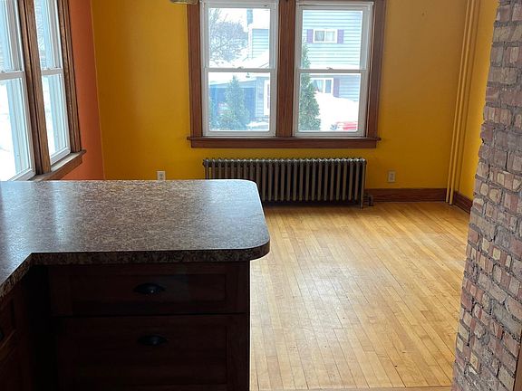 5th image of 818 N Pine St