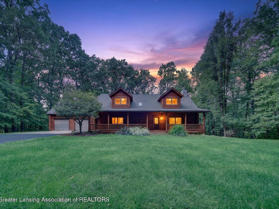 1st image of 10117 Hawthorne Ln