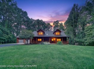 10117 Hawthorne Ln, Byron, MI 48418