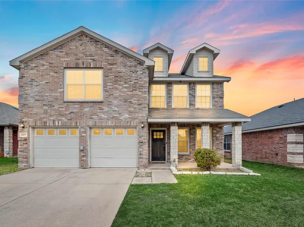 2217 Splendor Ct, Arlington, TX 76010