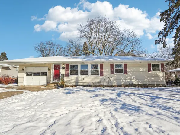 2780 Virginia Ave, Roseville, MN 55113