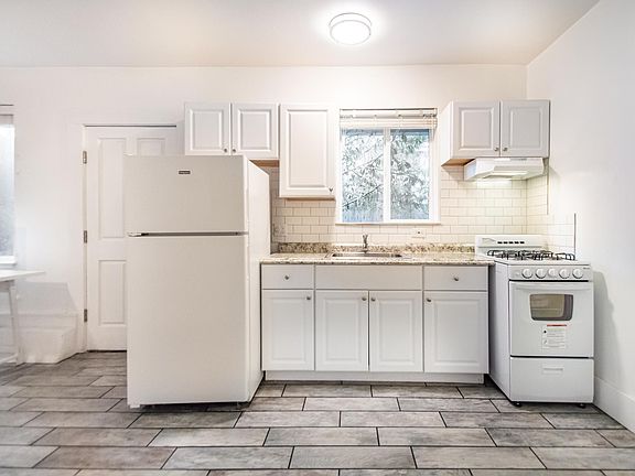 5th image of 406 29th St #A