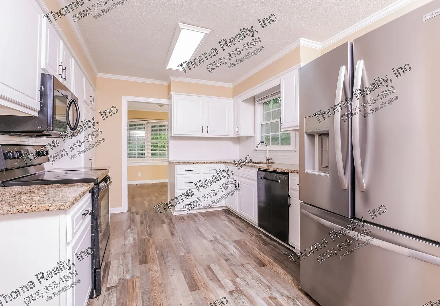 4 bed, 2.5 bath, 1876 sqft, $2,100 — Photo 4