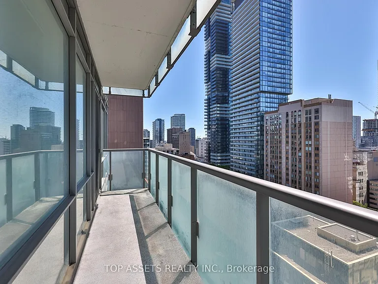 37 Grosvenor St #2109 — Photo 27