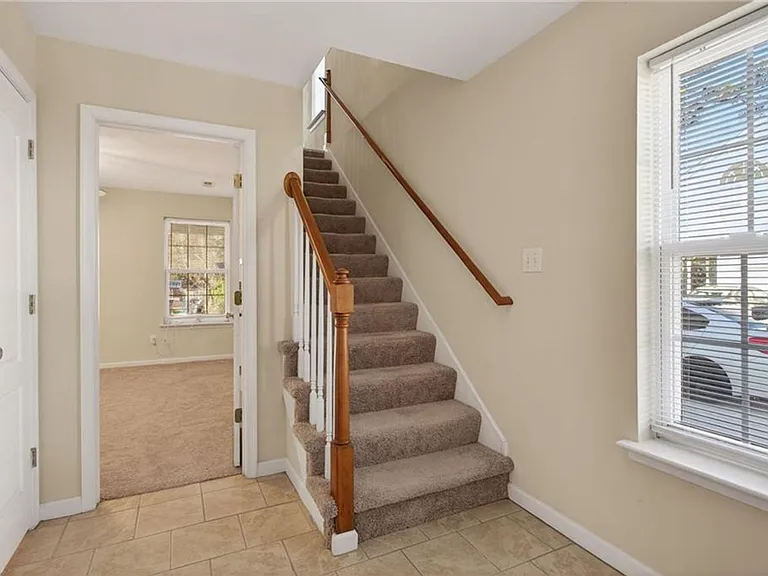 8125 Redmon Rd #B — Photo 2