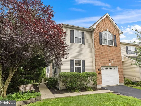 66 Stone Hill Dr, Pottstown, PA 19464