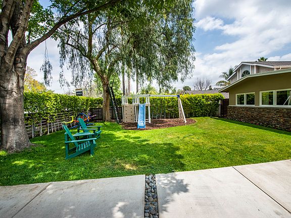 2nd image of 22528 Dolorosa St