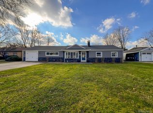 21464 Drexel St, Clinton Township, MI 48036
