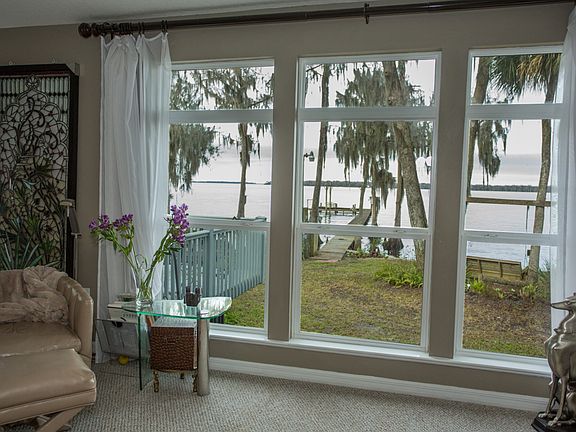 LR - Large Lake View Windows