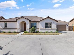 3209 N Rova Ct, Visalia, CA 93291