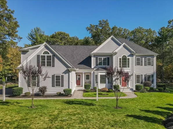 4 Lost Brook Trl, Walpole, MA 02081