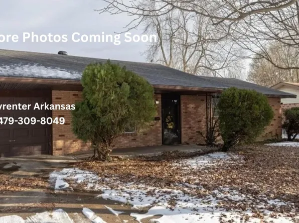 207 Carlton St, Springdale, AR 72762